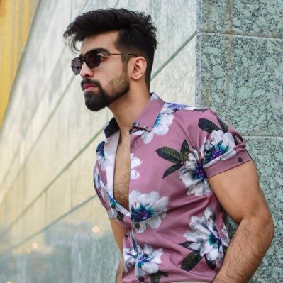 12. Karron S Dhinggra Fashion Influencer