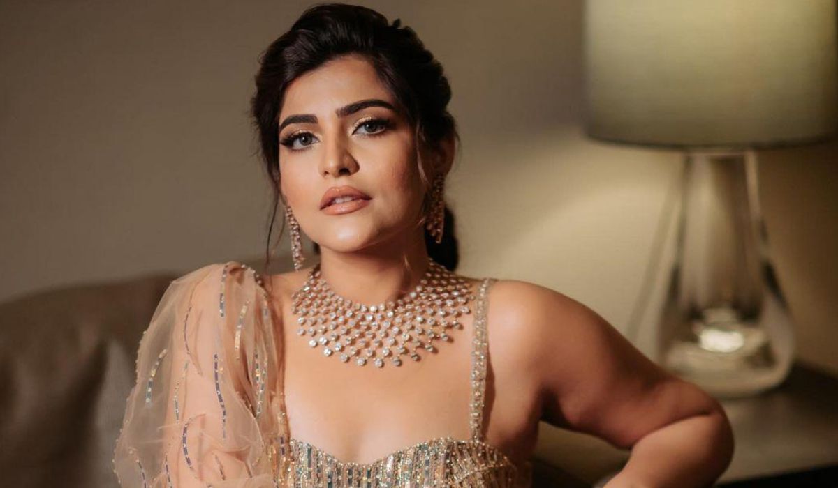 3. Kritika Khurana Fashion Influencer