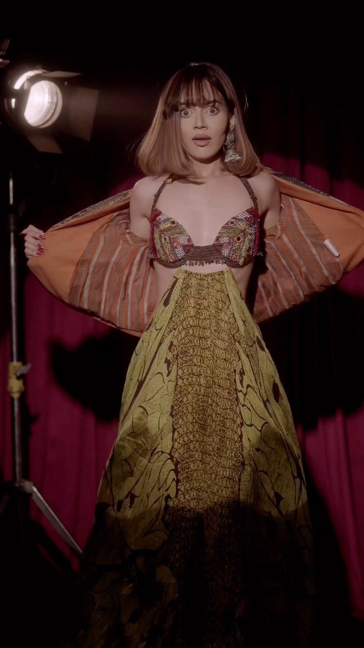 2. Komal Pandey Fashion Influencer